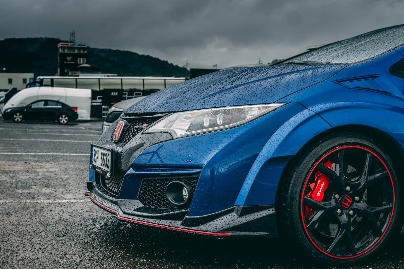 A Honda Civic Type R, shown as an example of the kind of car we source